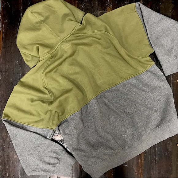 Levi’s 2-Tone Hoodie - Picture 3 of 10